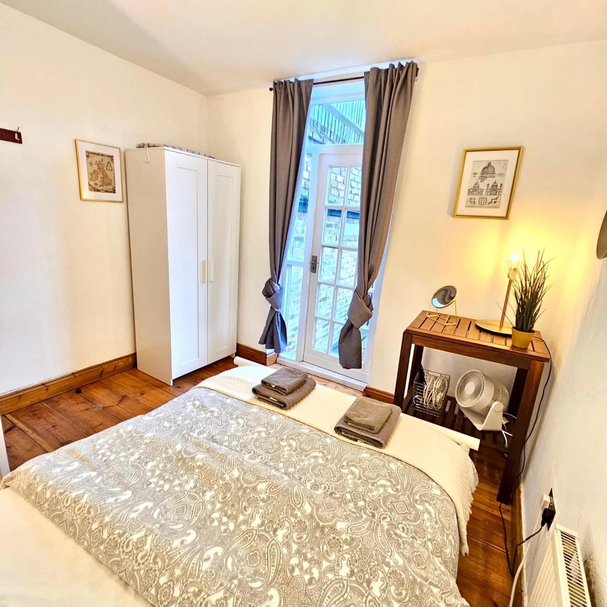 Lovely 1 Bed Apartment 2 Min To Station Лондон Екстериор снимка